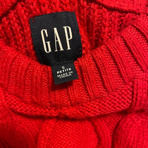 GAP Red Sweater - Picture 2 of 4